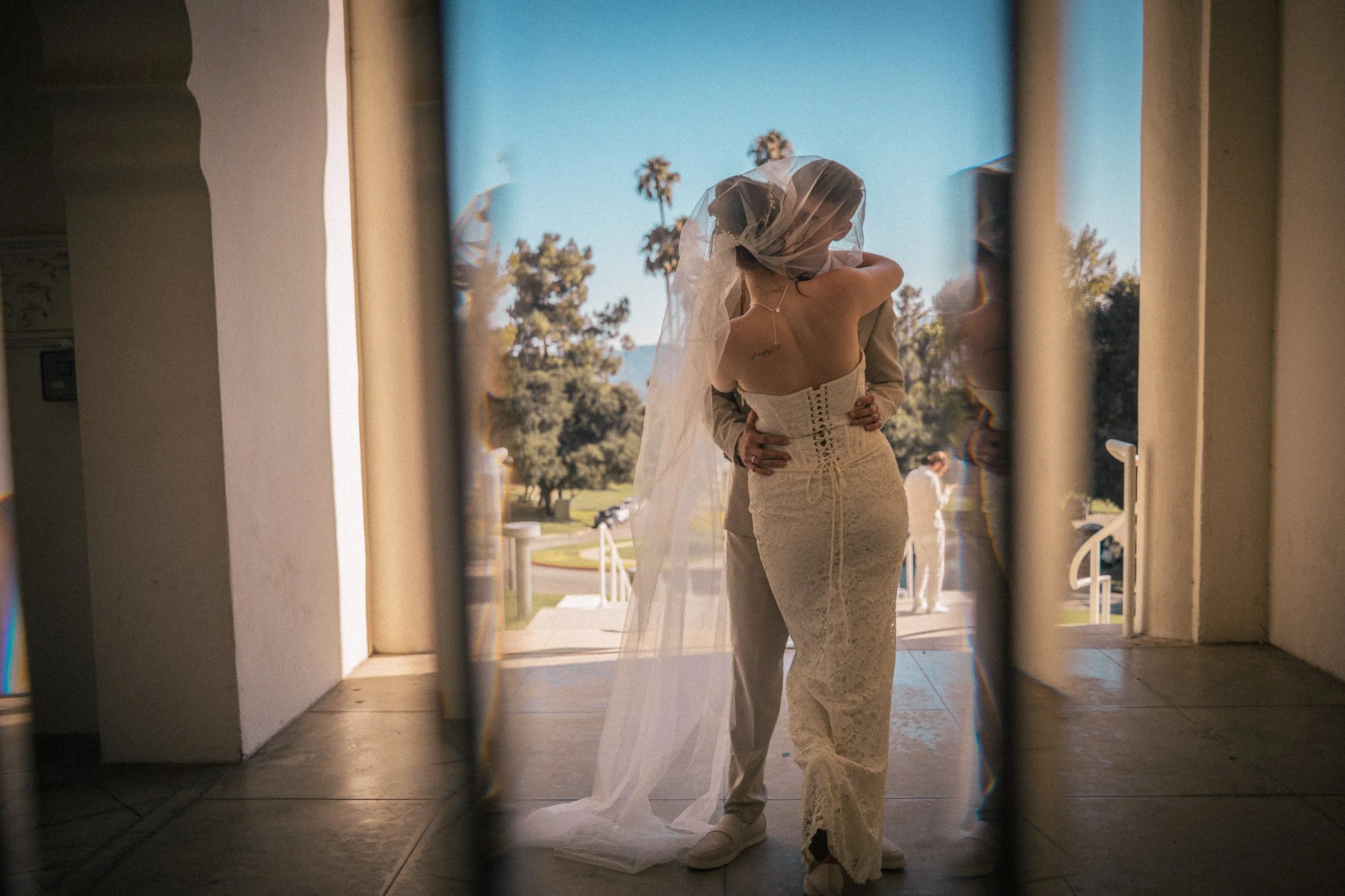 The Kiss @ Brand library zeiss 28mm 7-29-25The Kiss @ Brand library zeiss 28mm 7-29-25 (621 of 6)6147.jpg