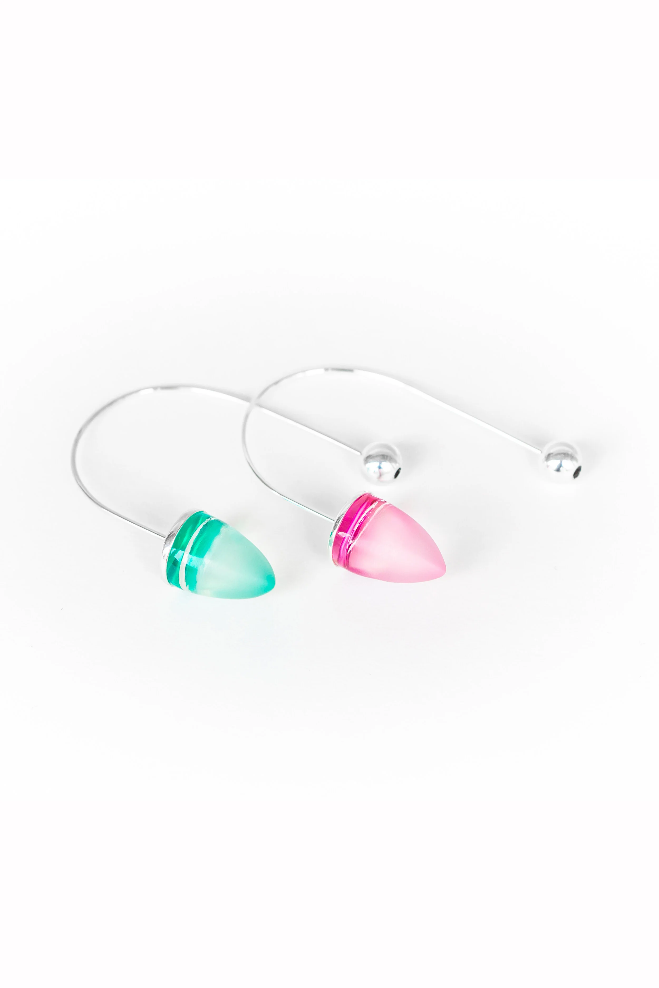 Lg Arc Earring PG 01.jpg