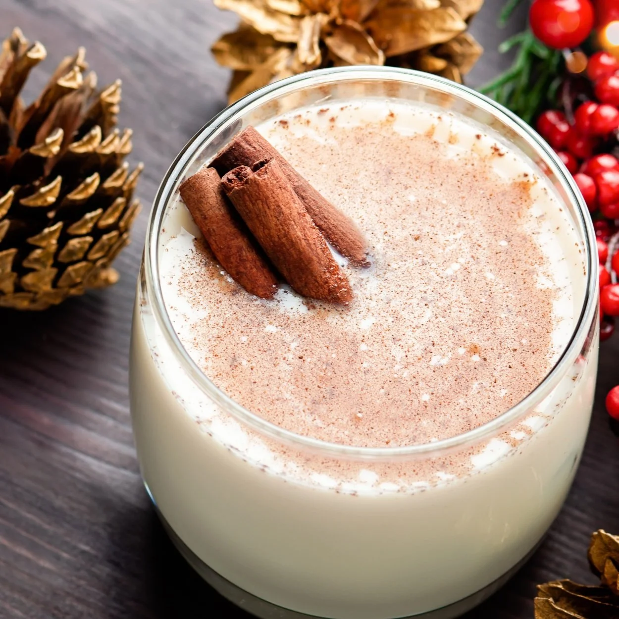 Unwrapping the Hottest Trends in Holiday Cocktails