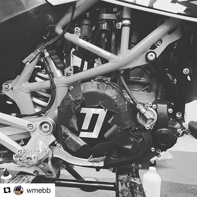 #Repost @wmebb with @get_repost
・・・
Last nights engine upgrade. I intend for these covers to give me just a little more protection from the rock impacts to my engine case. @derek.findlay and I managed to slam into a few on the last hilly nasty traini