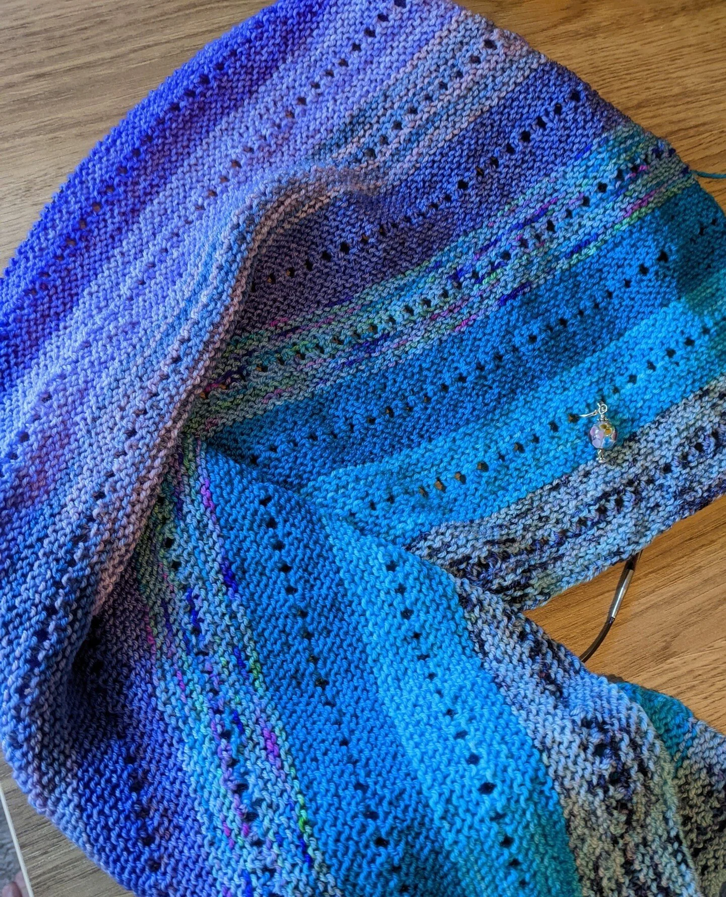 Thoroughly enjoying an advent kit from last year from @pancakeandlulu⁠
I'm still cranky about my first Sizing With Spreadsheets pattern (the problem is not with the method/math, but more with my design choices) so I'm working on a fresh SWS sweater a