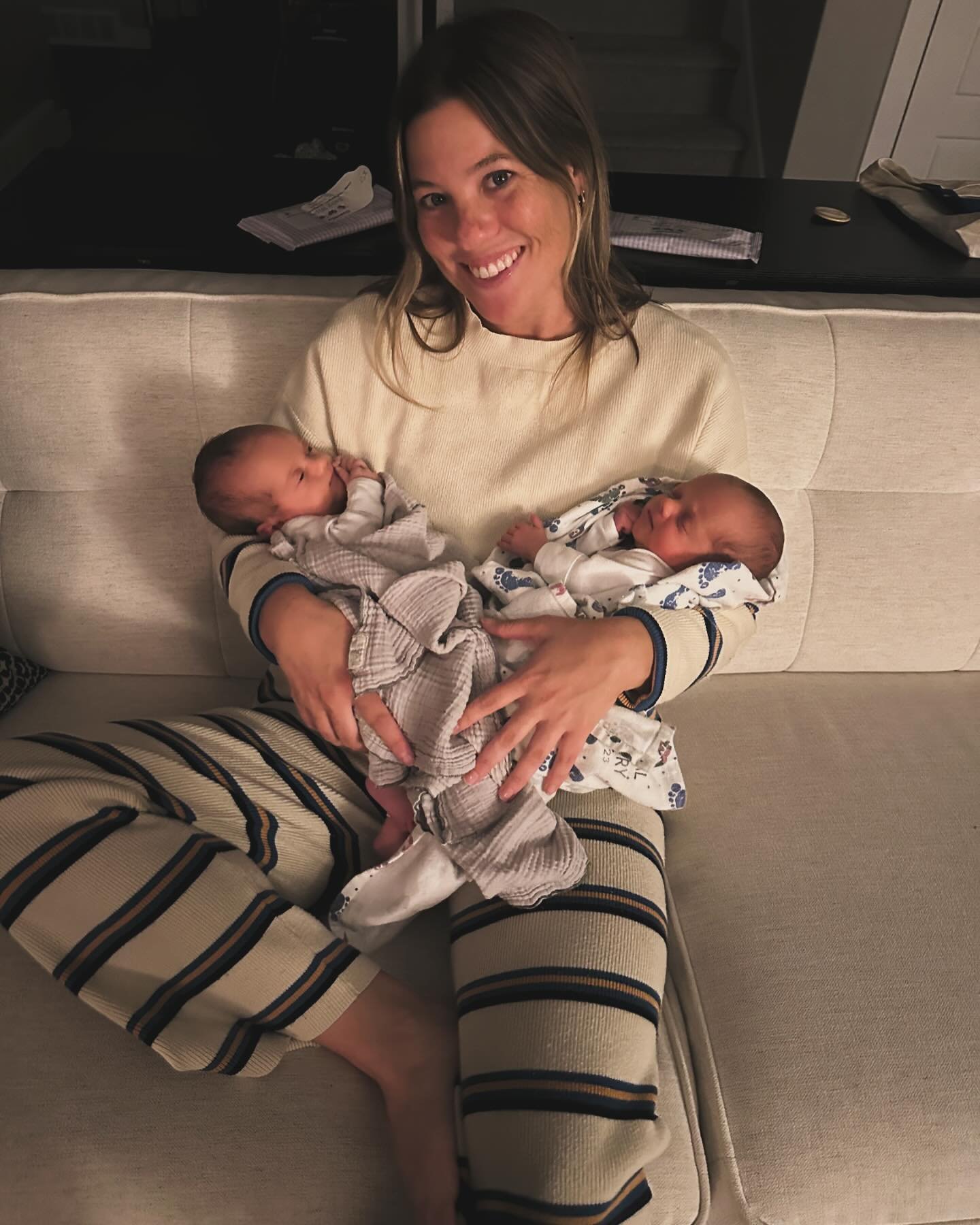 Goldie 💛 &amp; Ruby &hearts;️

Postpartum doulas serve as a helping hand and a listening ear when families bring multiples home.  Sometimes that is at 8am and sometimes that is at 10pm. Rest, Reassurance and Recovery is key.