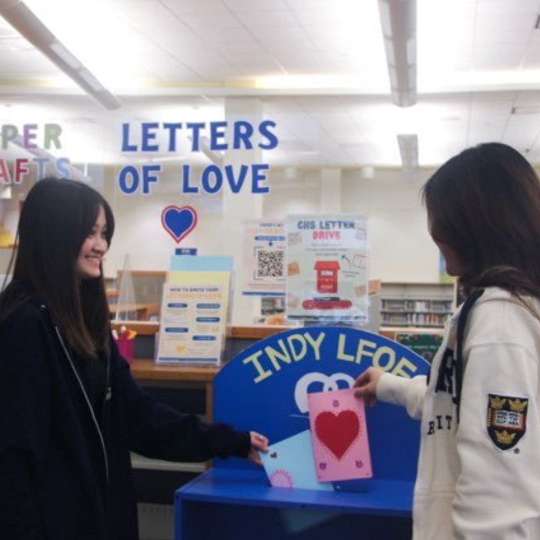 Obsessed with this bookshelf-turned-love-letter-mailbox by Angie, our incredible Carmel High School chapter leader who's supporting new chapters throughout her state, too 💌📬 This mailbox was one of the inspirations behind an exciting new program we