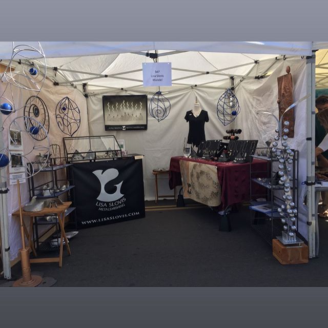 Lisa Slovis Metalsmithing showcasing my goods at the La Jolla Art and Wine Festival- come visit today and tomorrow booth 347!
#ljawf , #lisaslovisjewelry ,#lisaslovismetalsmithing , #cogentbuilders