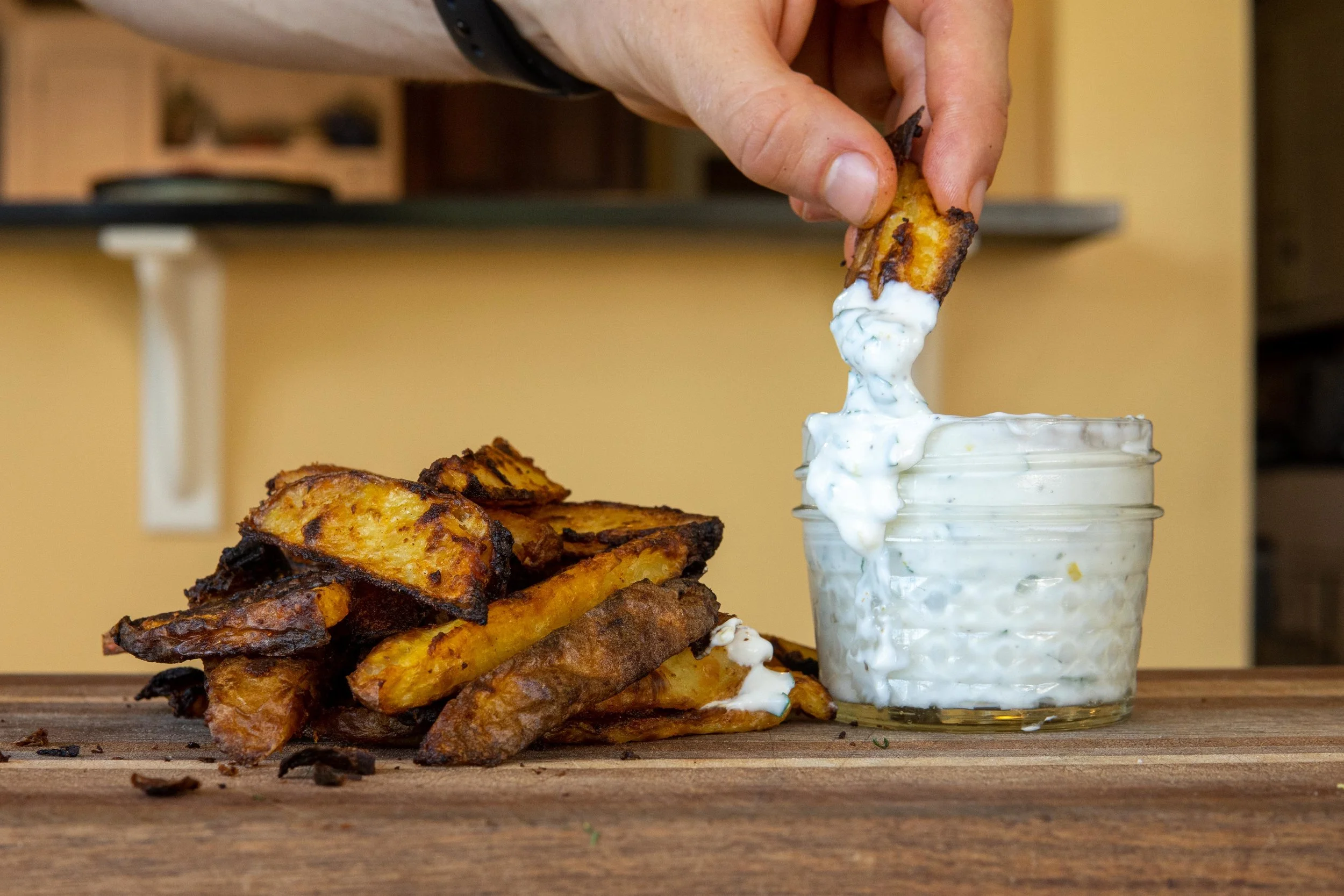 How to make crispy potato wedges in the oven