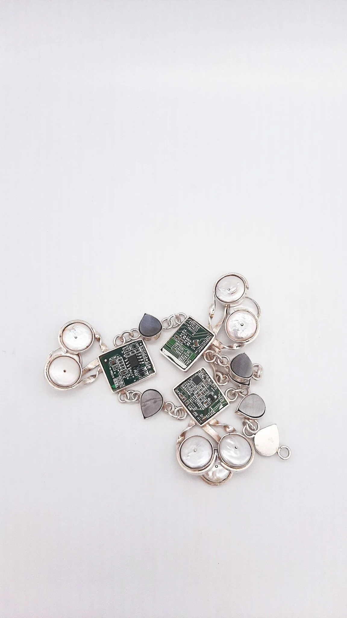 DA19F917-7D7A-47D1-B227-94FBF46996A7