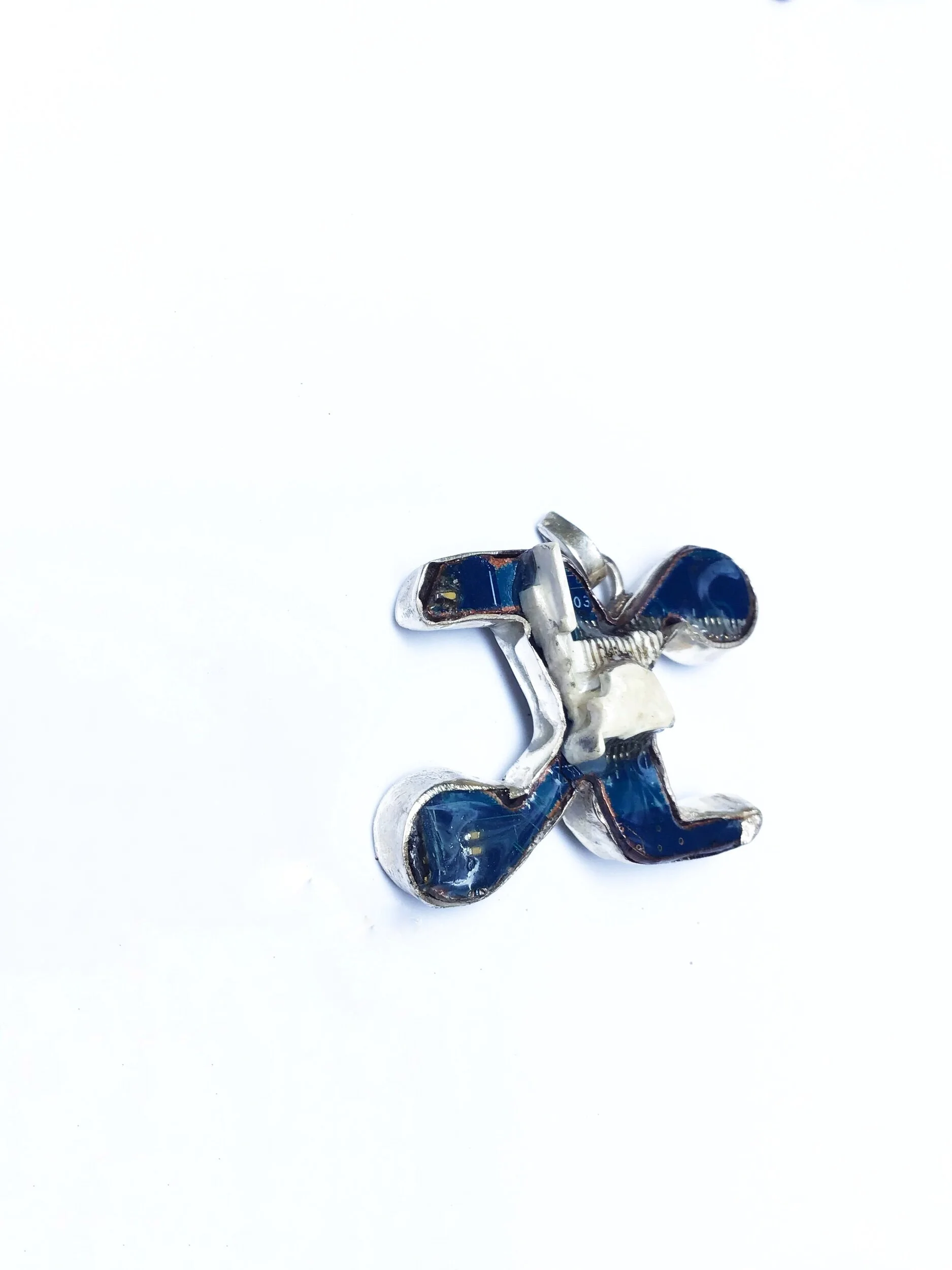 09415816-B5E6-4BF7-8505-2411D0163C4B