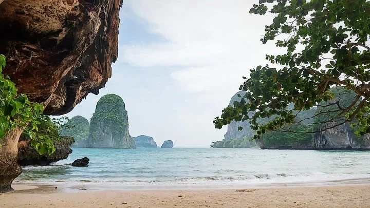 Sometimes it&rsquo;s fun to add a little matte painting twinkle to a shot. 🪄 Some of the requirements when you&rsquo;re in the VFX industry can be as simple as cleaning up a plate, or adding in background mountains. You don&rsquo;t always have epic 