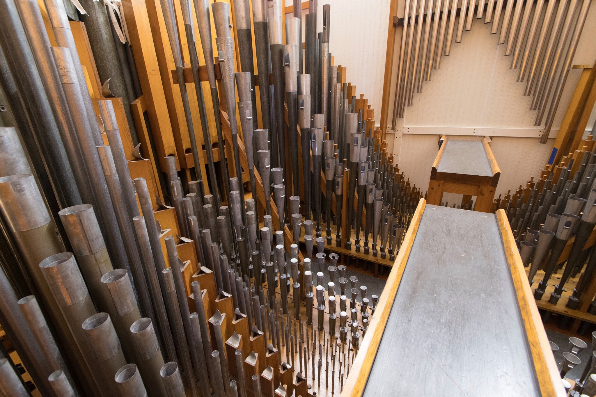 Full cleaning of the pipe organ chambers