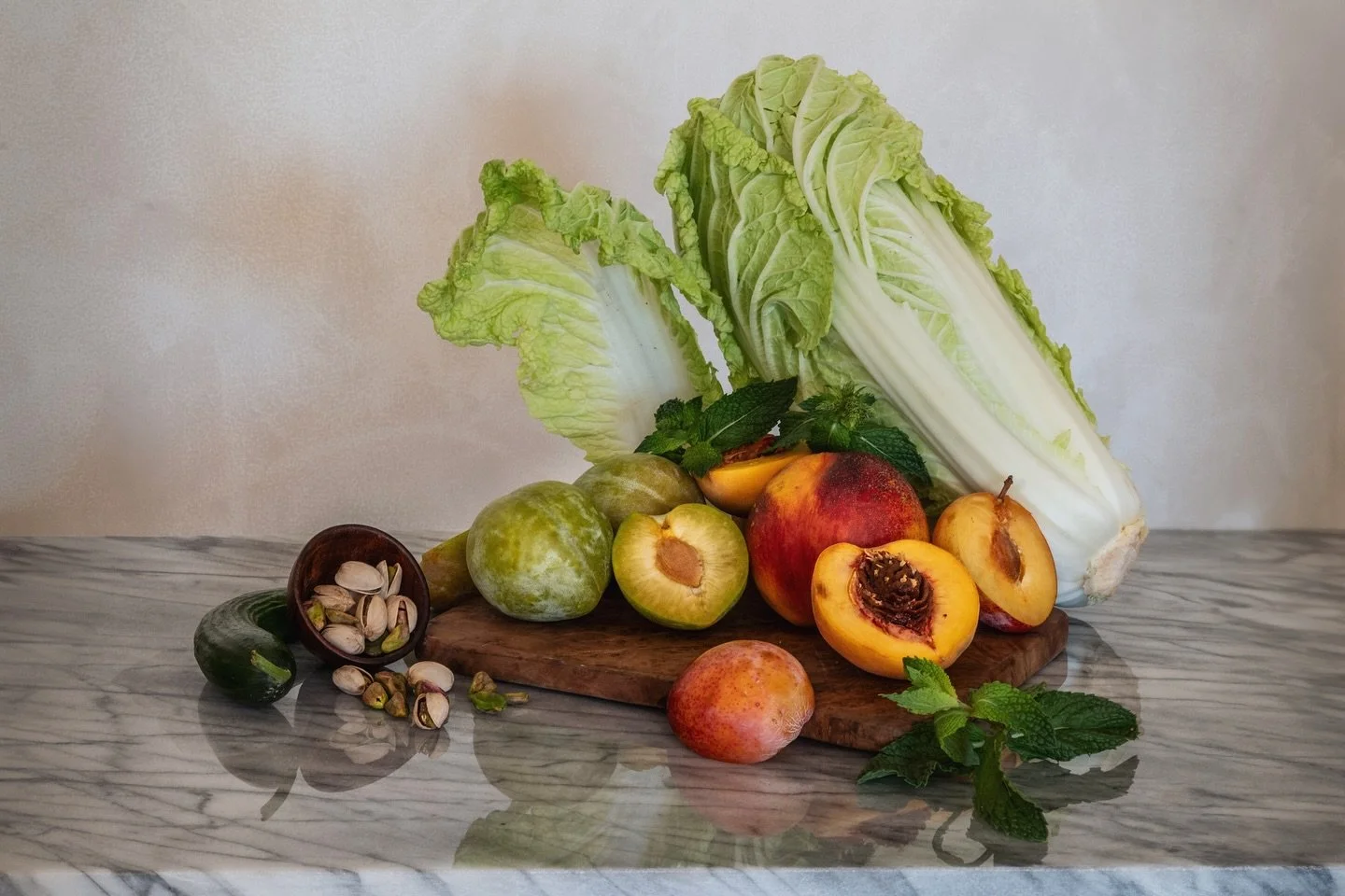 Napa cabbage and stone fruit may seem like an unusual combo for a salad, but hear me out - it&rsquo;s 10/10 🥬🍑 

Recipe below! 
&nbsp;
𝗩𝗶𝗻𝗮𝗶𝗴𝗿𝗲𝘁𝘁𝗲
1 garlic clove, finely minced
1/4 c fresh lemon juice
2 T heavy cream
1/2 c olive oil
3/4 