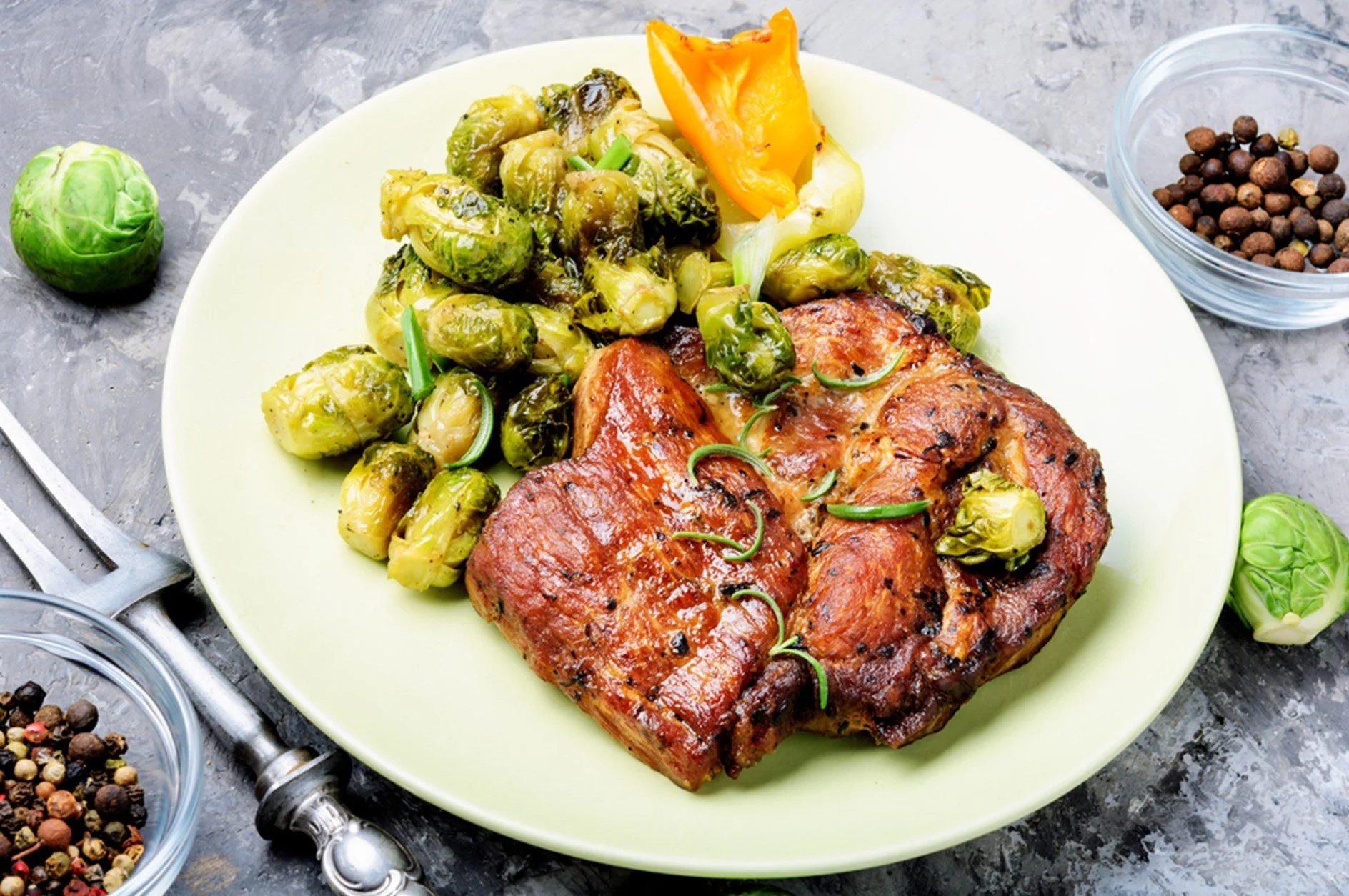 What to Eat With Brussels Sprouts? 5 Delicious Food Pairing Ideas