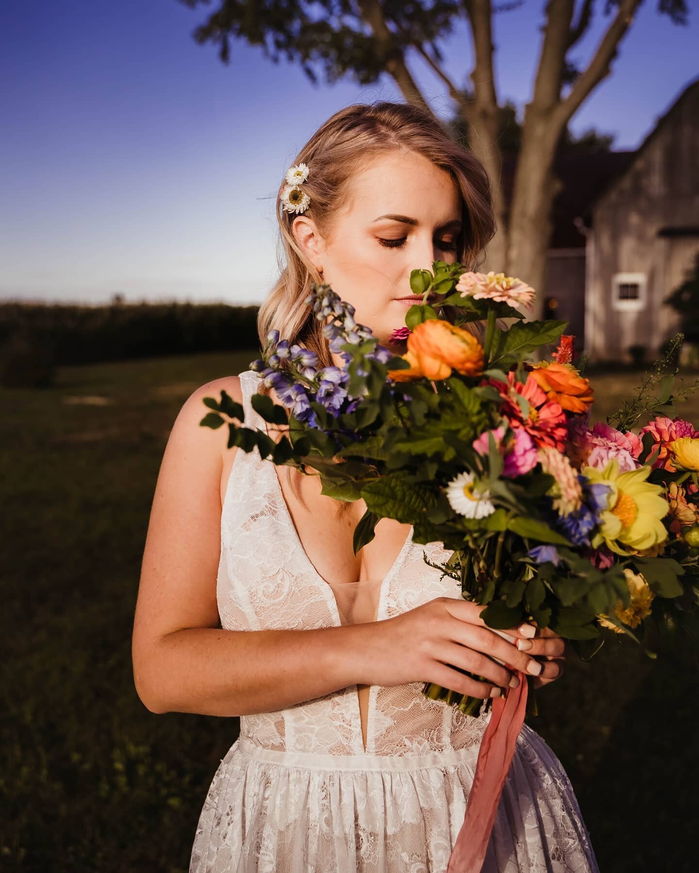 I could photograph @ppeterson2016
All day, everyday, for the rest of eternity. I just love her. #styledshoots #styledahootsacrossamerica
#countryweddings

&bull;venue: @blackbirdfarmohio
&bull;florist: @francesfloraldesign
&bull;bridal: @sistersbouti