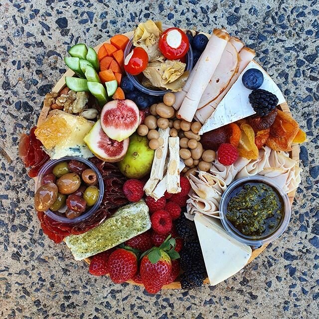 This gorgeous platter on its way to an equally gorgeous new mum.
.
.
.
.
.
#newmumgift #birthdayplatter #Antipasto #theantipastoqueen #gourmet #gourmetcreation #picnicinabox #antipastoboard #antipastoplatter #gourmet #party #charcuterie #websiteisliv