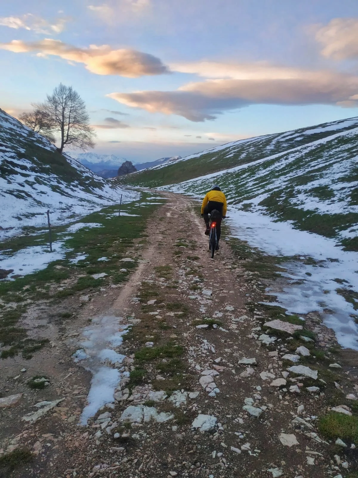 Day 5: Mud, rain, snow and the race to the finish