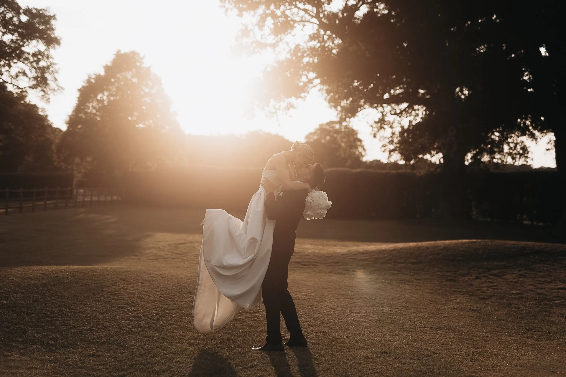 Cotswold wedding photographer-13.jpg