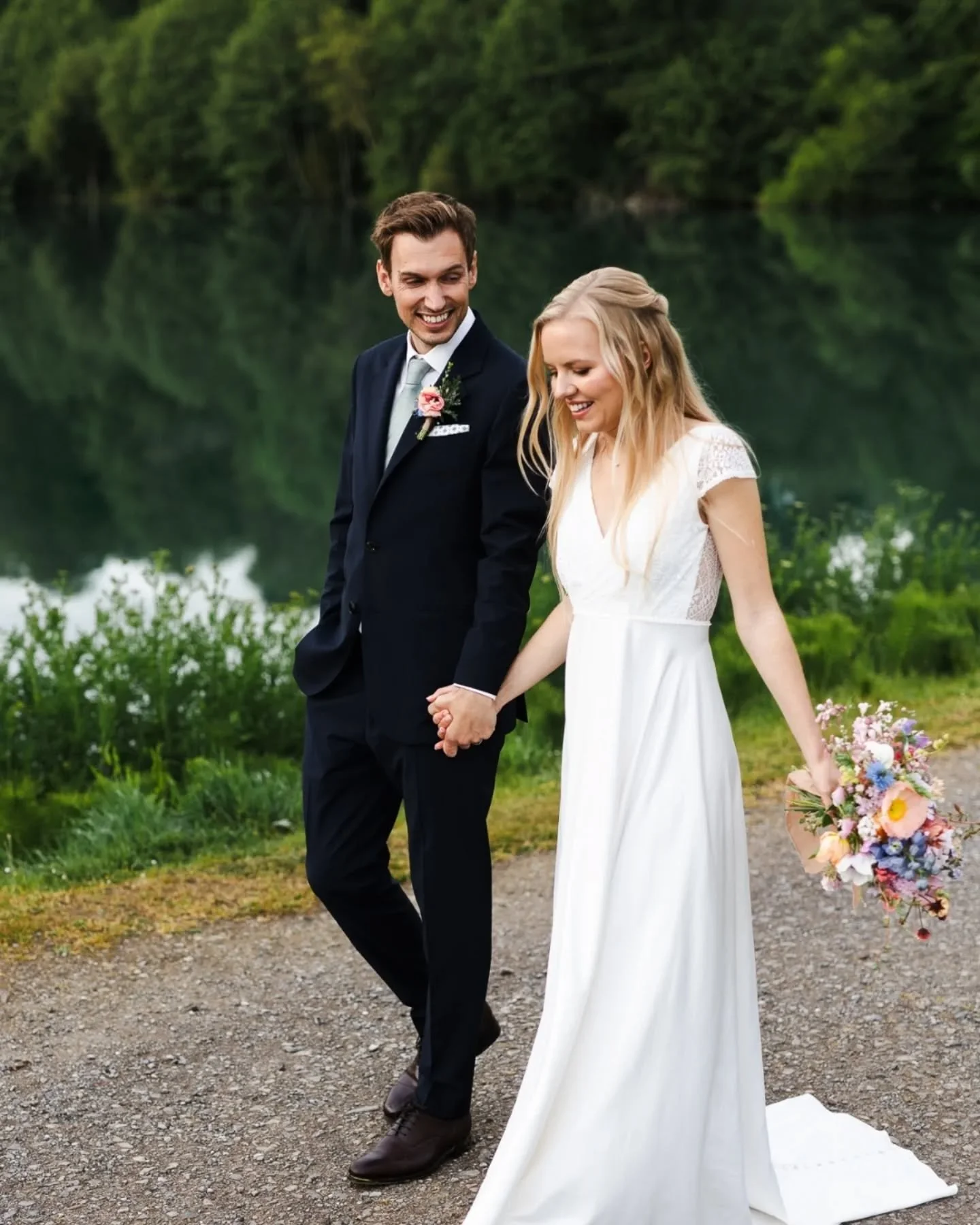 Bryony amd Darren

Ashley Wood Farm

@bryonyhaff 

Venue @ashleywoodfarm 
Dress @sophierosebridal 
Hair and Make-up @the_boho_bride 
Florist @kingletflowers 
Event and Catering @indulge_catering_events 
Music @offbeat_entertainment 

#ashleywoodfarm 