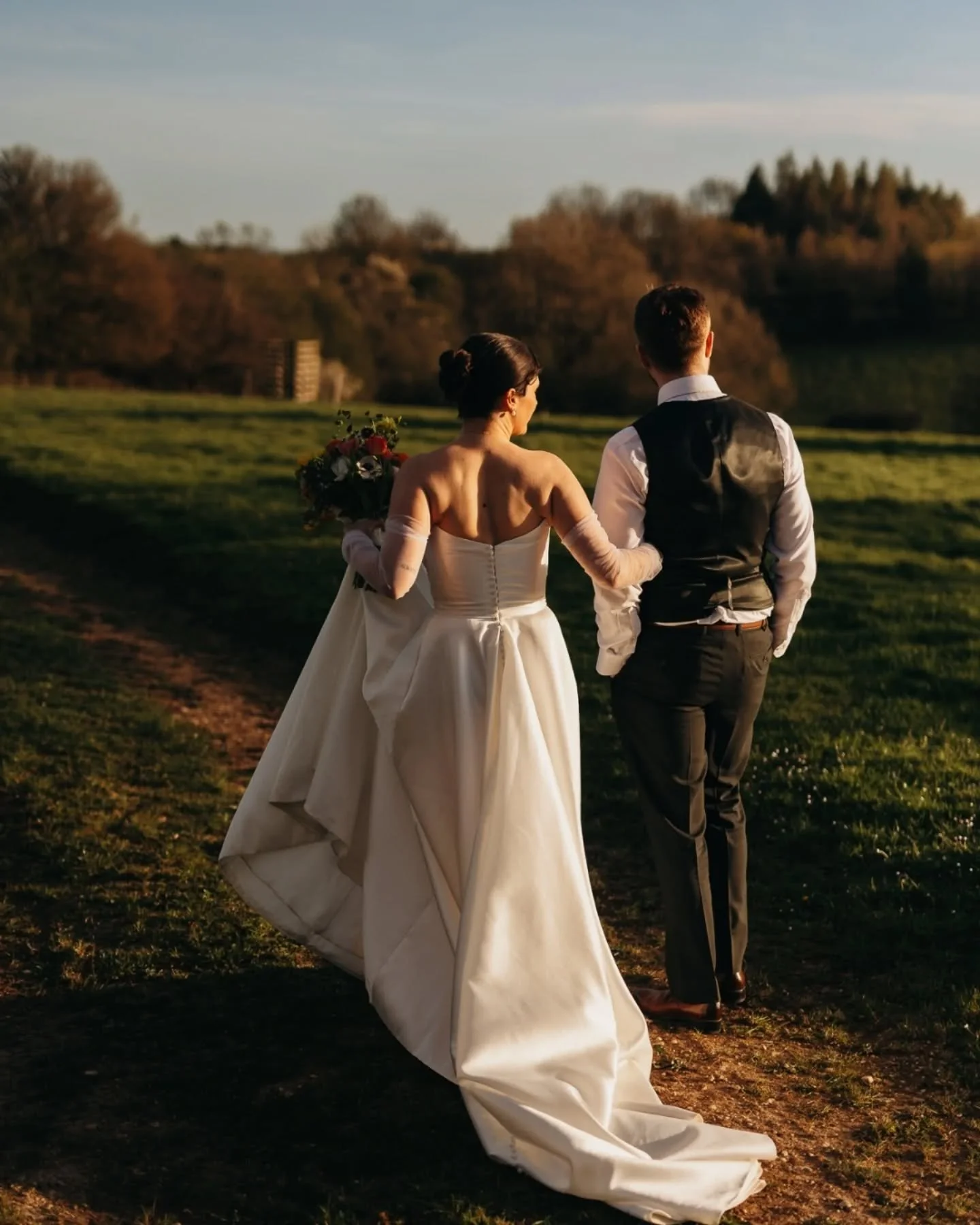 Rosa and Brad

Old Gore Barn

@bradley_lindfield
@happierosy 

Venue @yardspaceoldgore 
Hair and Make-up @amyodriscollbridal 
Florist @go_wild_flowers 
DJ @jukeboxdjcompany 

#oldgoreweddings #yardspace #cotswoldwedding #cotswoldweddingphotographer #