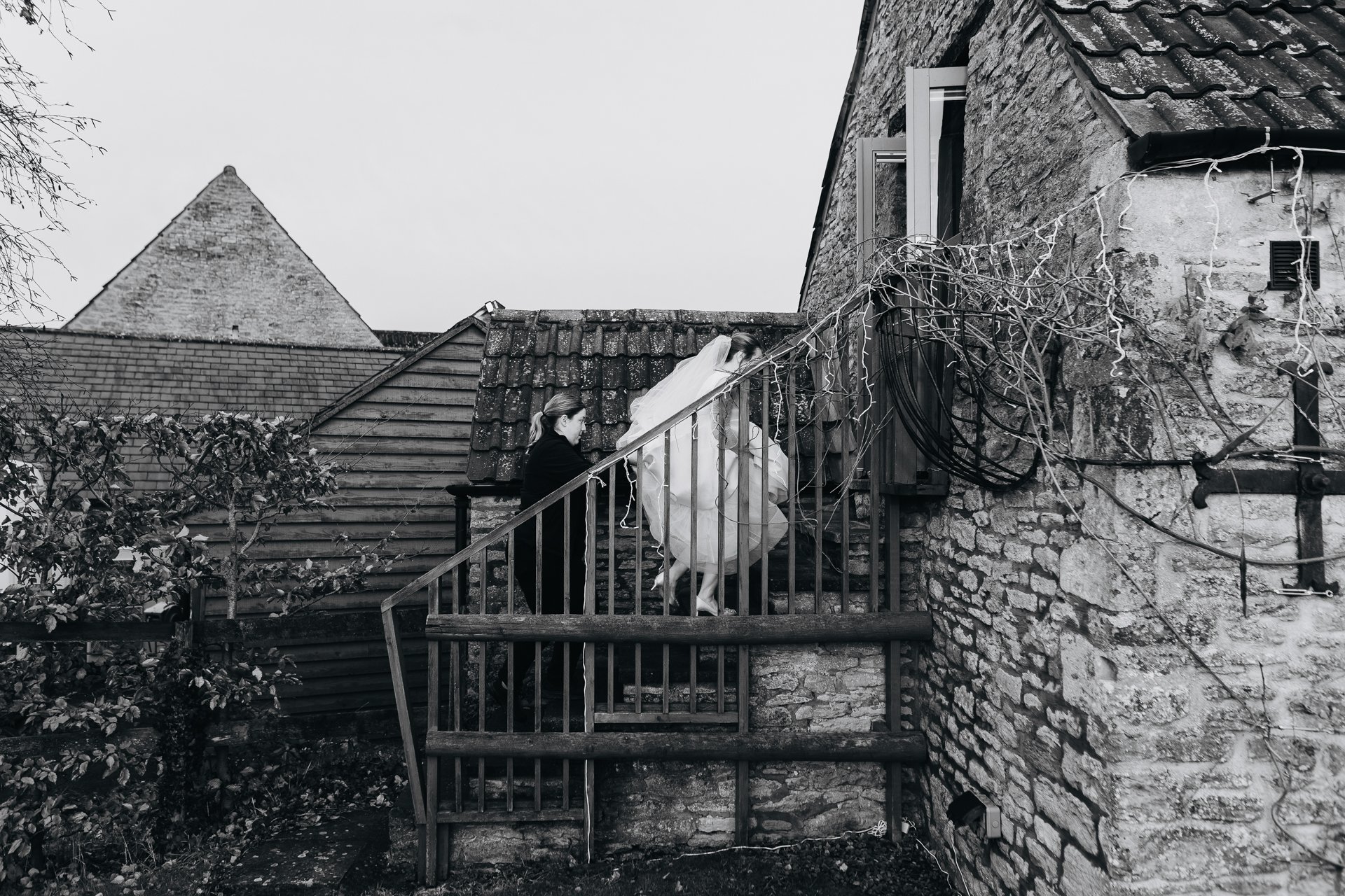 Cotswold wedding photographer-237.jpg
