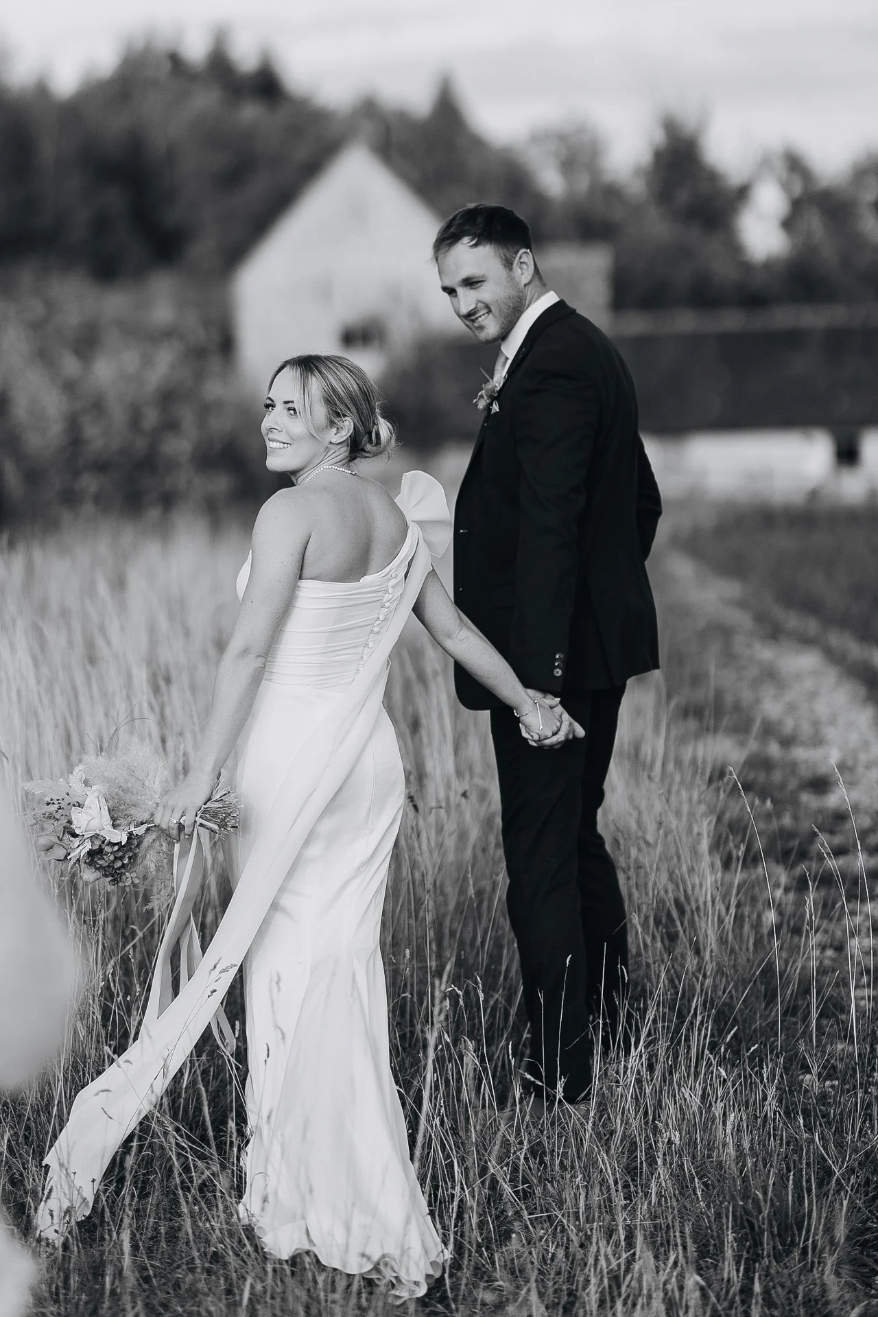Cotswold wedding photographer-68.jpg