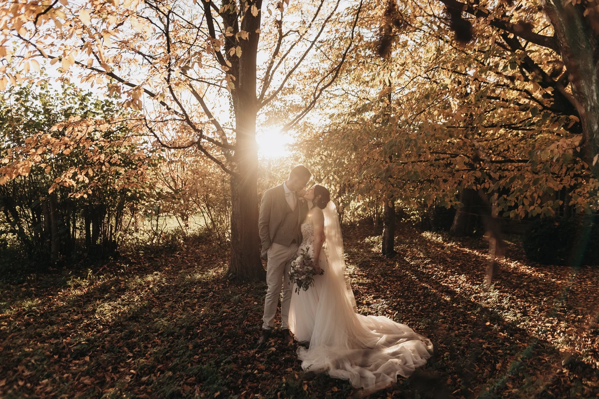 Cotswold wedding photographer-209.jpg