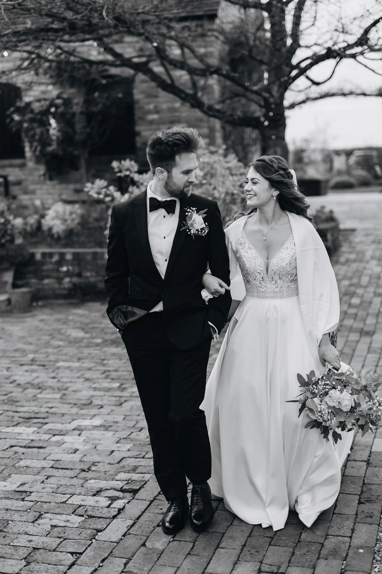 Cotswold wedding photographer-257.jpg