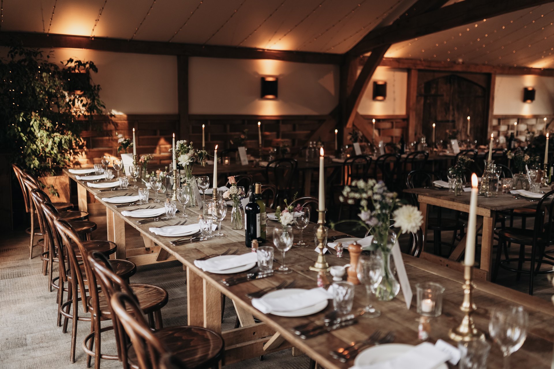 Cotswold wedding photographer-203.jpg