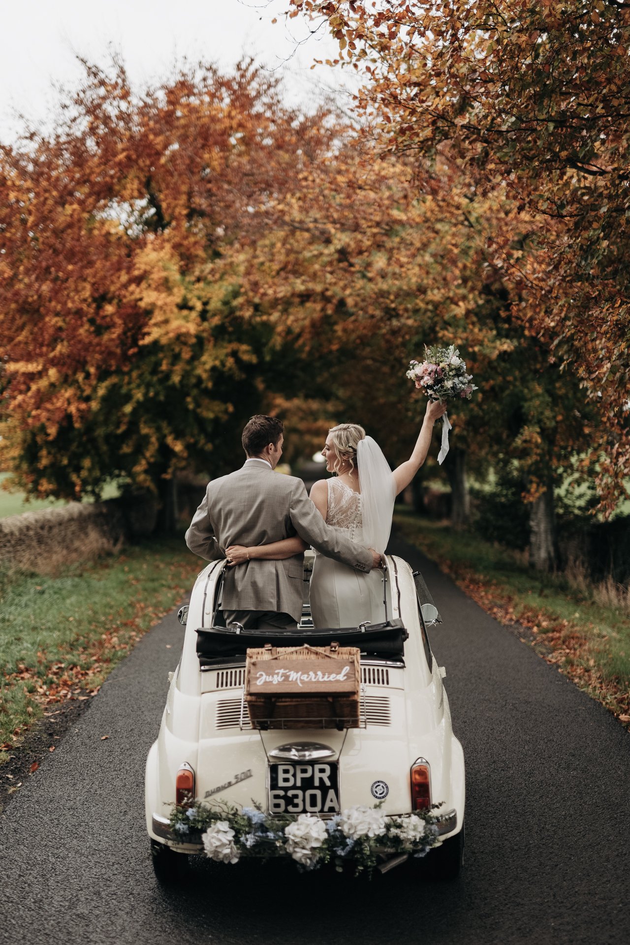 Cotswold wedding photographer-216.jpg