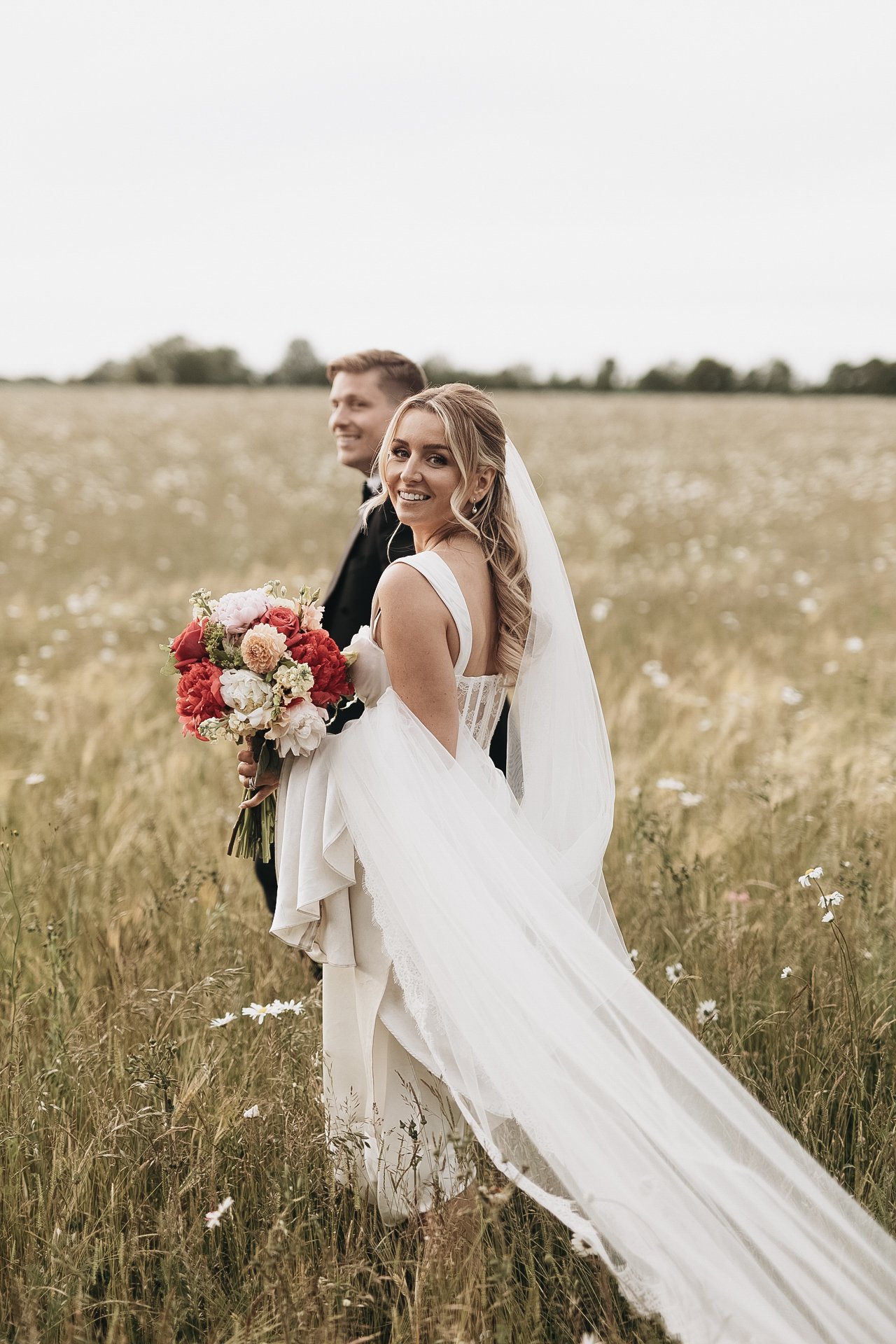 Cotswold wedding photographer-34.jpg