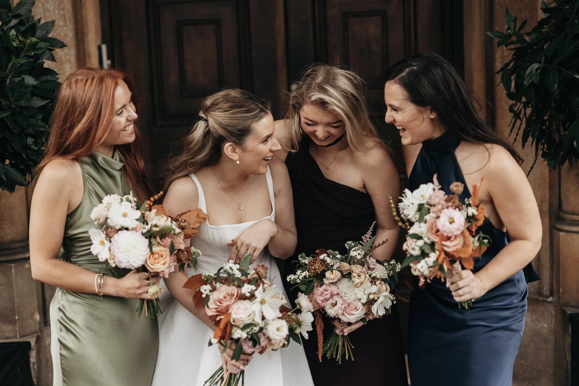 Cotswold wedding photographer-154.jpg