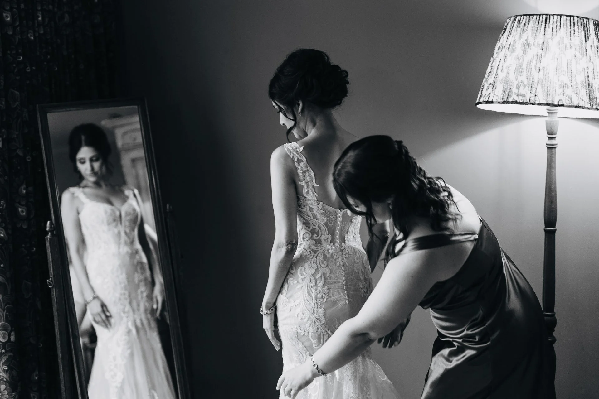 Cotswold wedding photographer-223.jpg