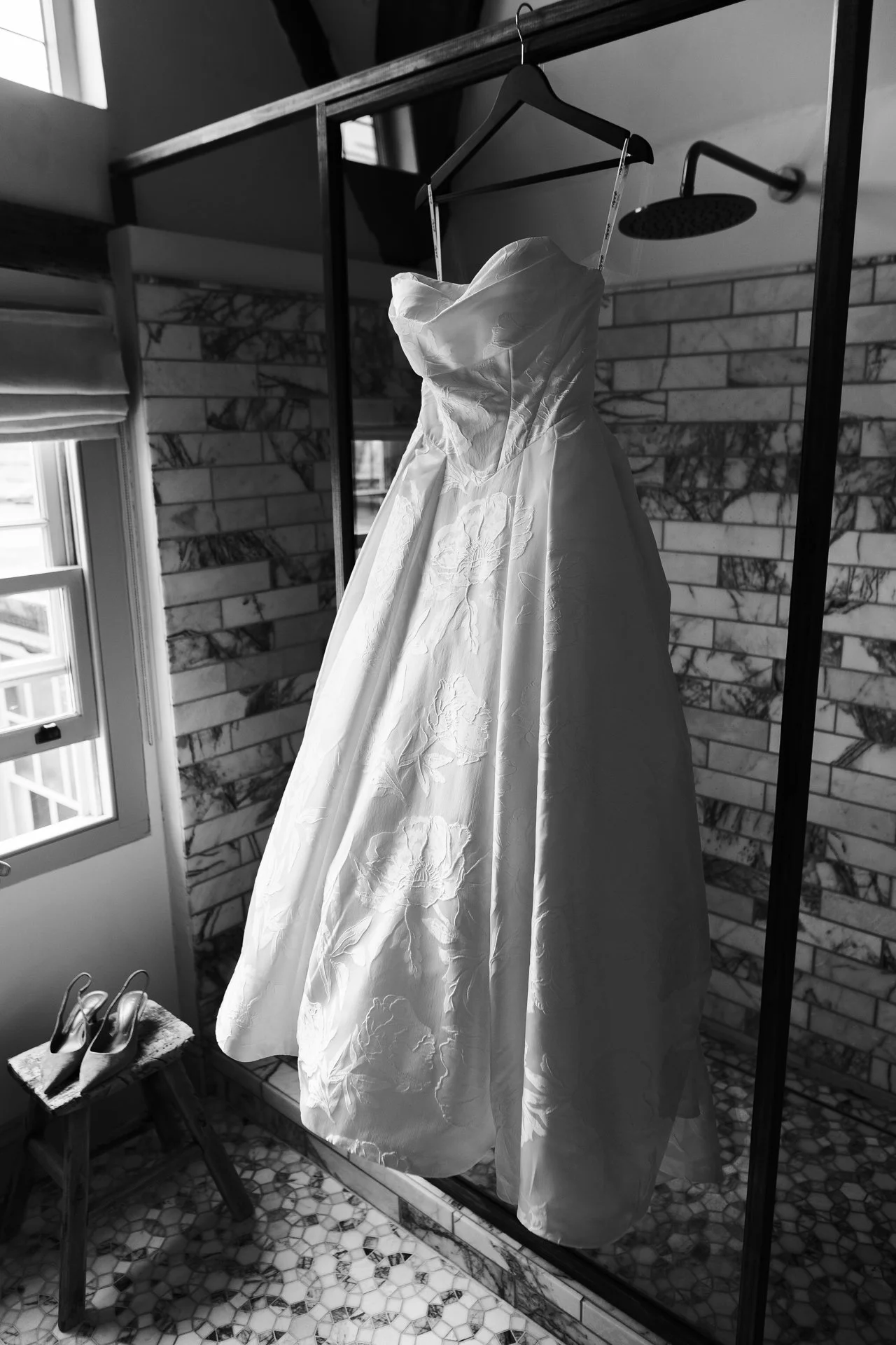 Cotswold wedding photographer-340.jpg