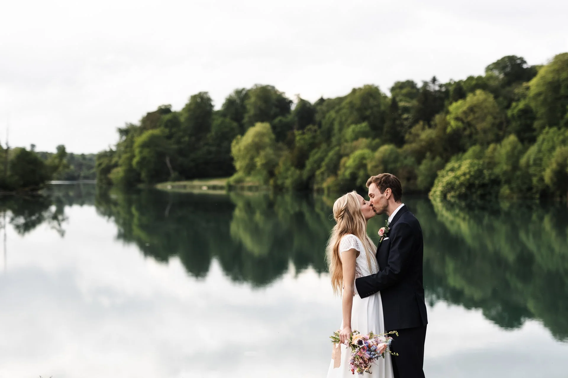 Cotswold wedding photographer-283.jpg