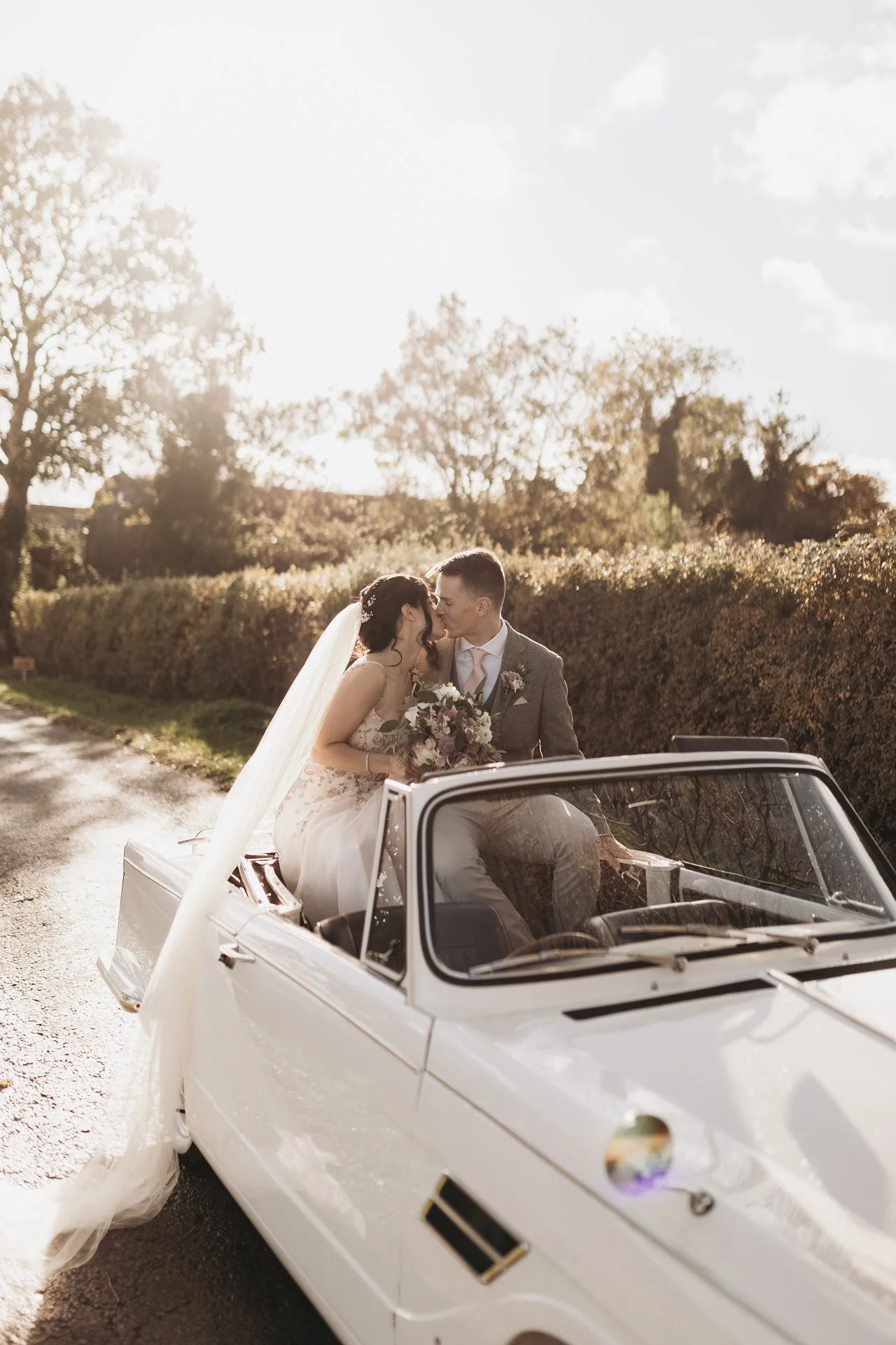 Cotswold wedding photographer-199.jpg