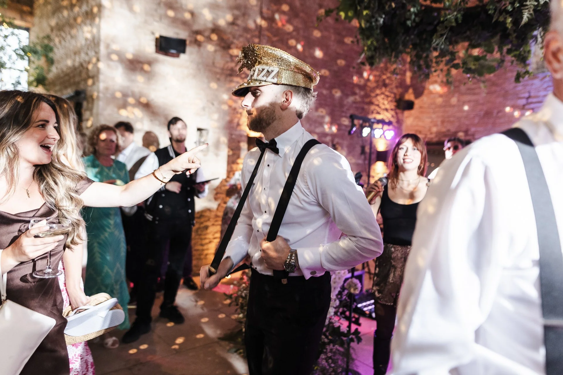 Cotswold wedding photographer-337.jpg