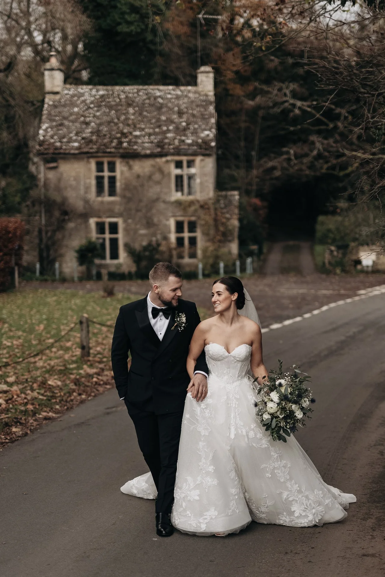 Cotswold wedding photographer-236.jpg