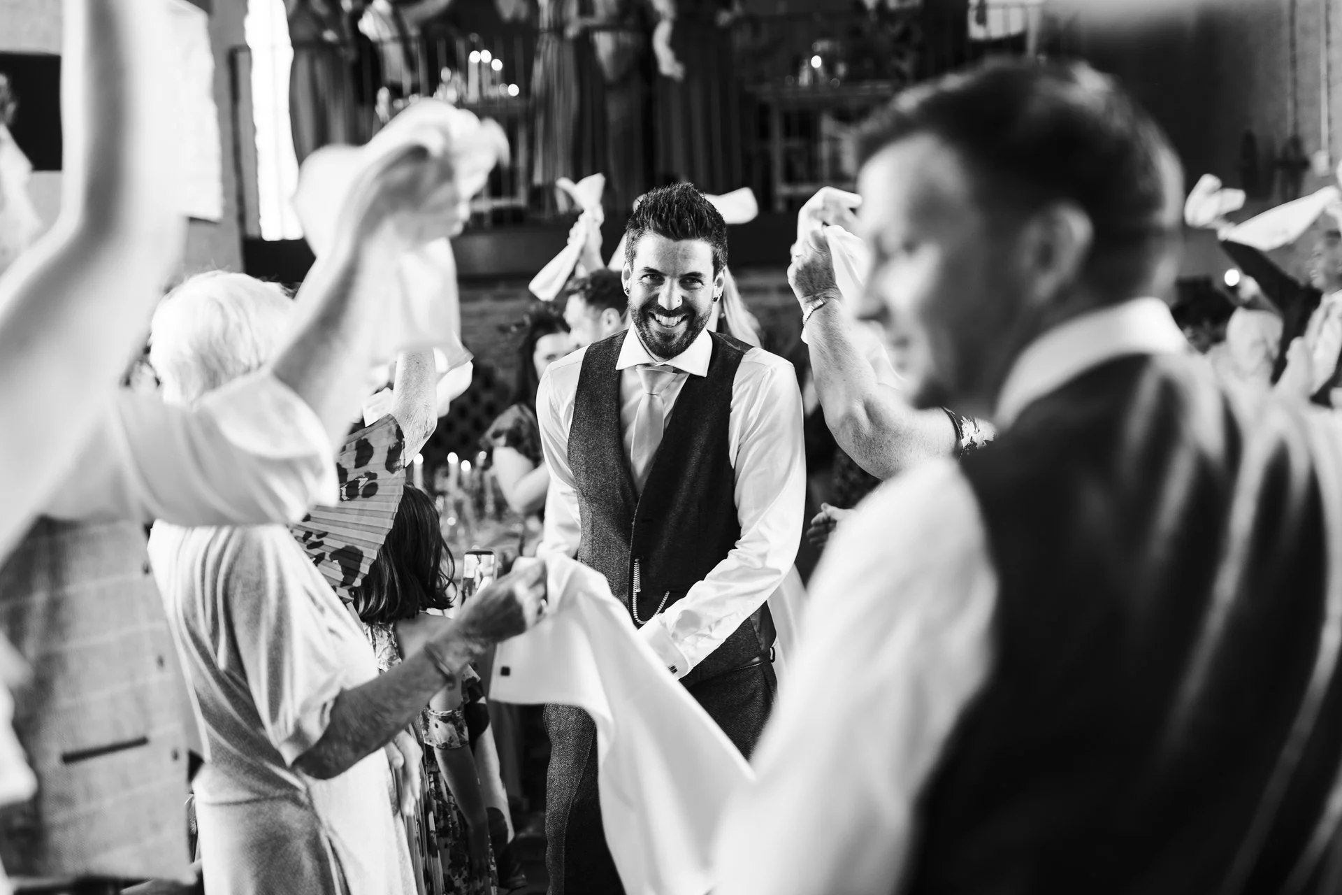 Cotswold wedding photographer-297.jpg