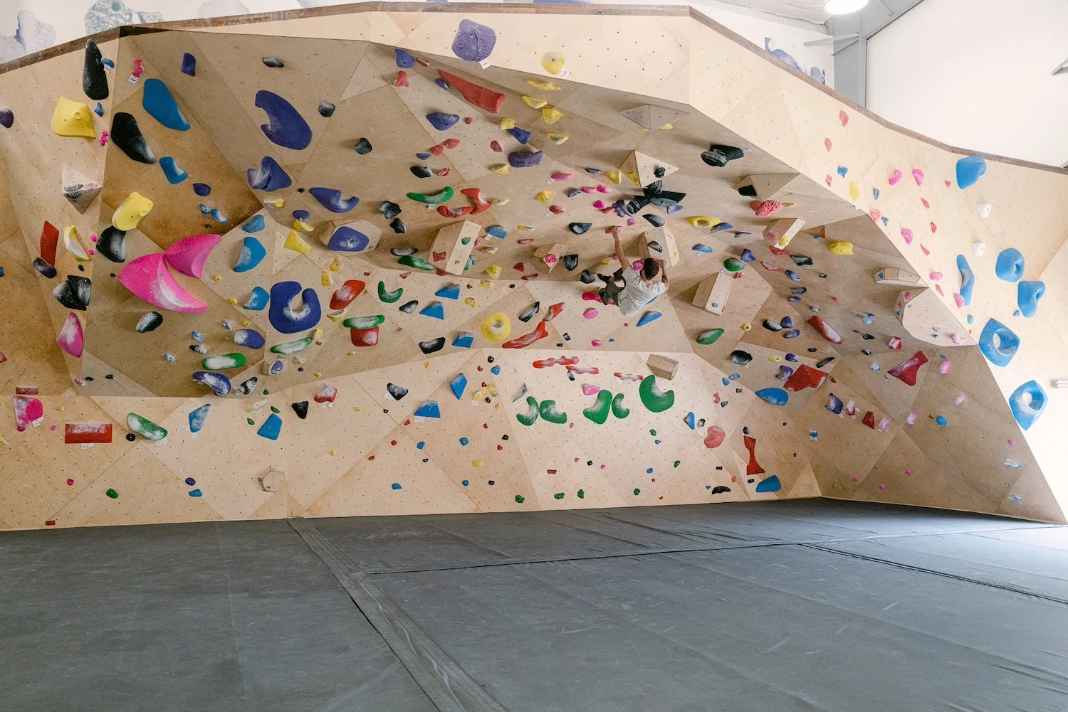 Bouldering Wall "The Wave"