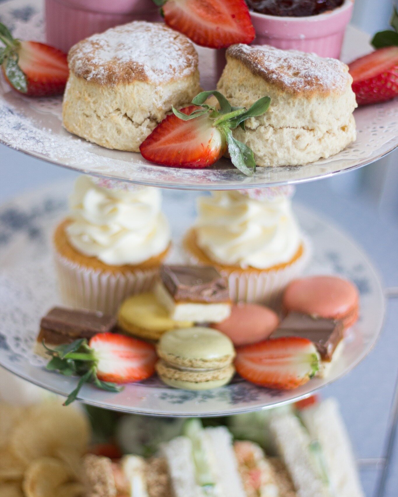 MOTHERS DAY TEAS✨ 
Saturday 9th &amp; Sunday 10th March (It's an early one this year!✨)

🌼 Indulge with us this Mother's Day!🌼

Treat the extraordinary woman in your life to an unforgettable afternoon of tea, full to the brim with our homemade good