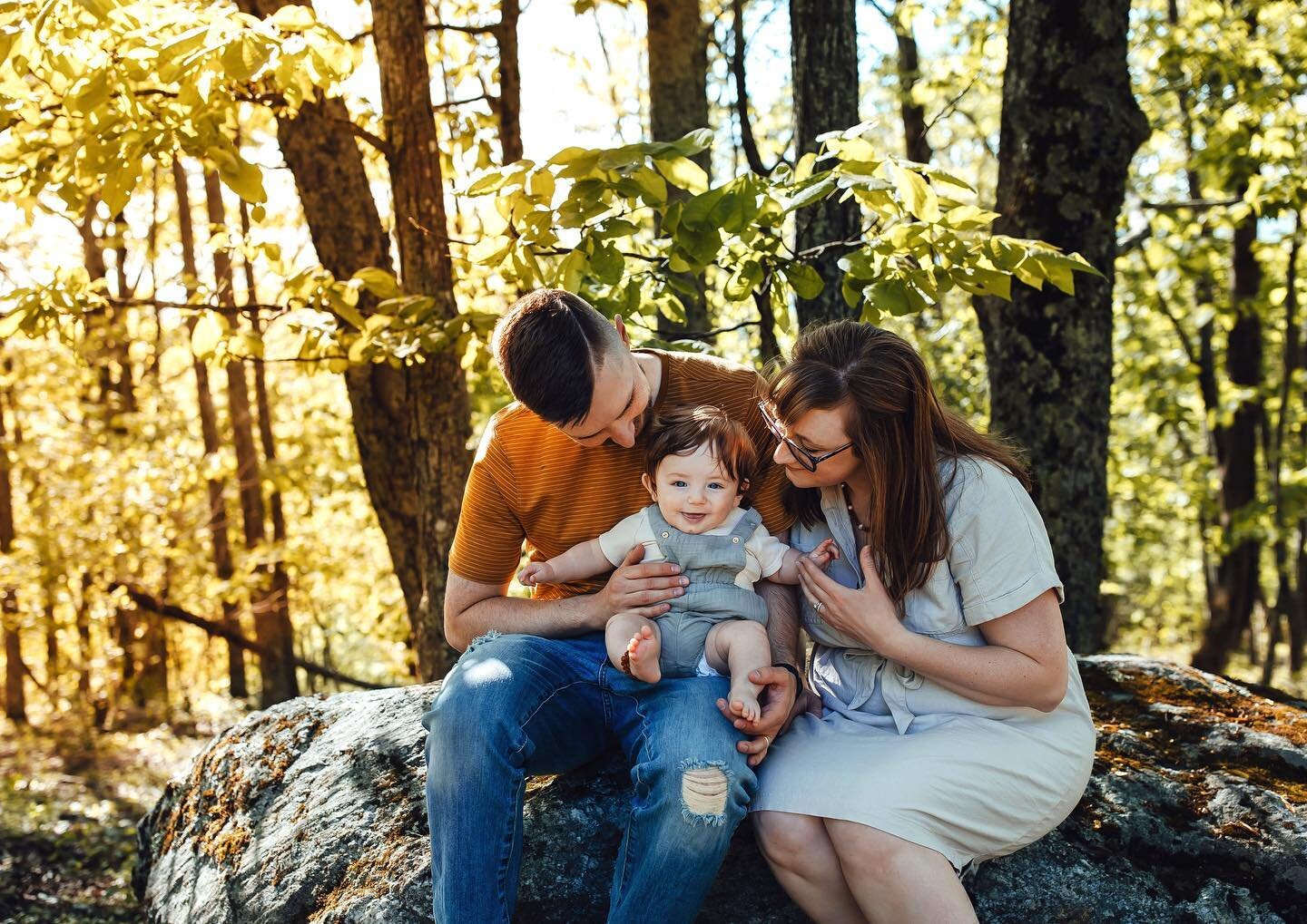 This is Theo.  He is the King of Dimples and I love him! (His parents were pretty cool too 😉) 
.
.
.
.
.
#ashevillephotographer #ashevillefamilyphotographer #familyphotographer #familypictures #hendersonvillephotographer