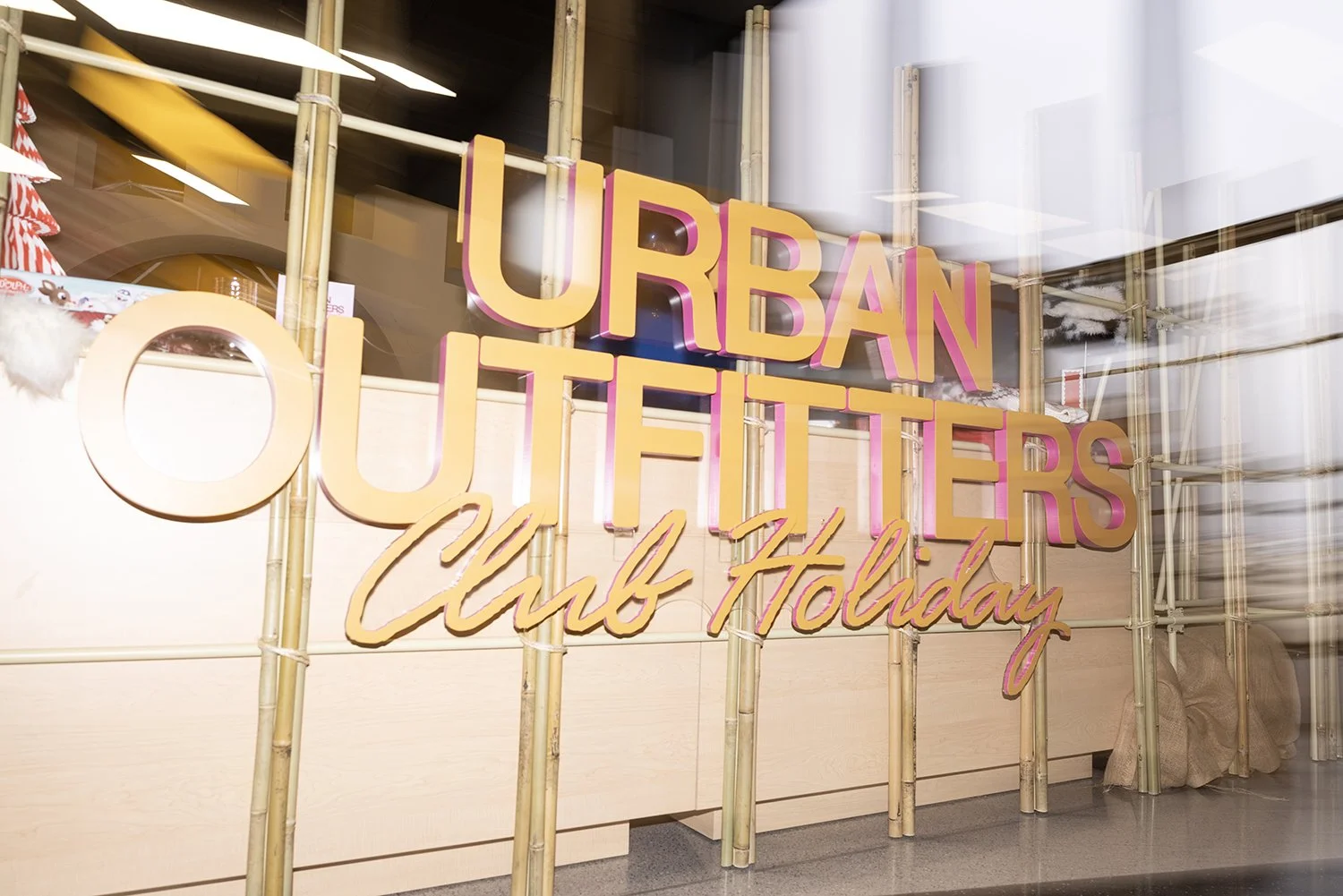 2025_1119_Urban_Outfitters_Chicago_015.jpg