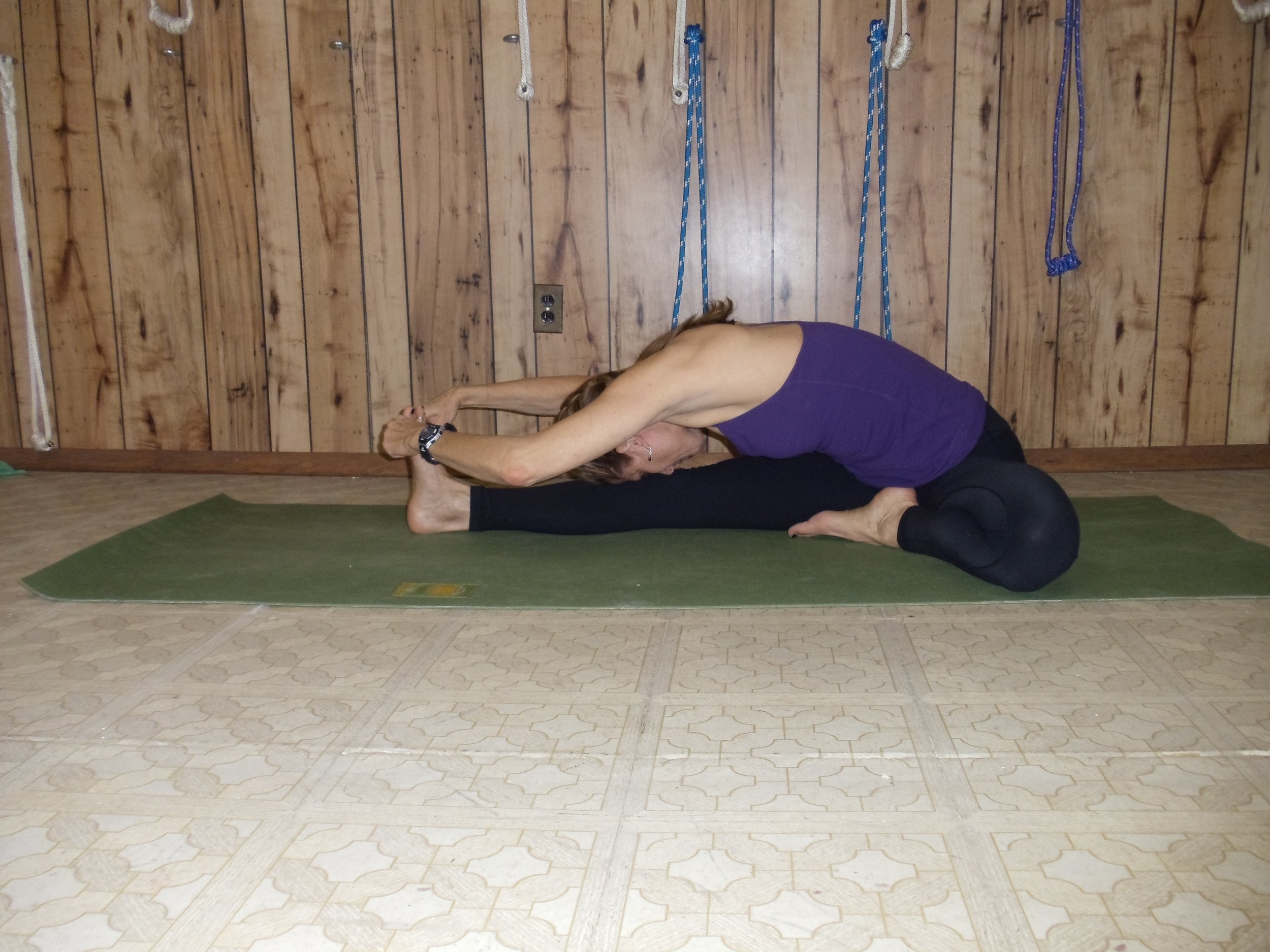 Pose of the Week Guide: Uttanasana, Standing Forward Fold - Oxygen Yoga  Fitness