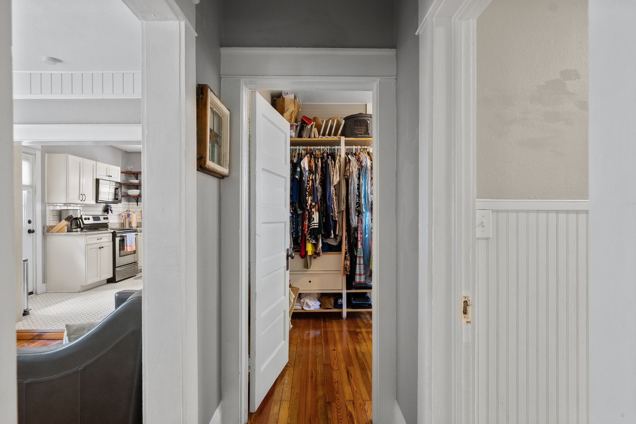 Hallway to Main Bedroom.jpg