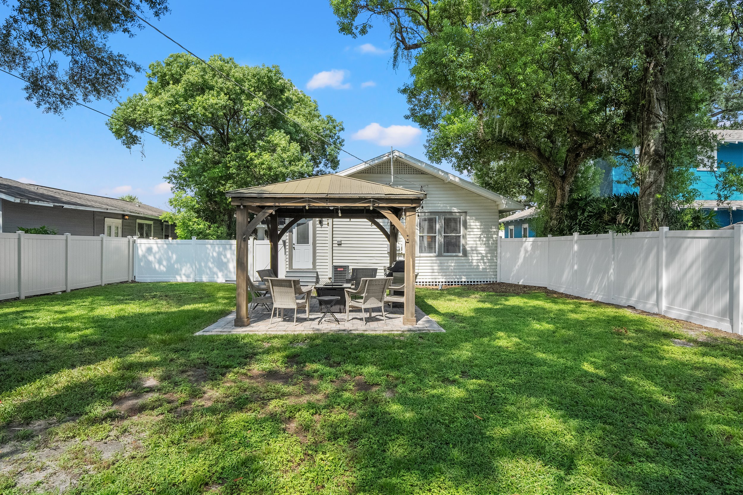 5707 N Taliaferro Ave-seminole heights-tampa-pavilion towards house 2.jpg