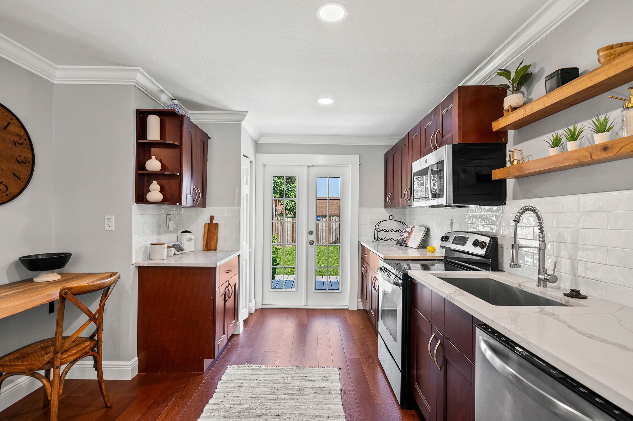 101 W Ida St - Seminole Heights - The Heights - Tampa - The Grimsdale Group - kitchen toward backyard.jpg