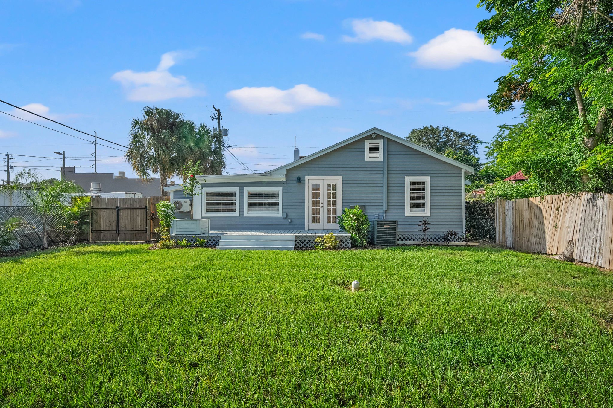 101 W Ida St - Seminole Heights - The Heights - Tampa - The Grimsdale Group - backyard toward house.jpg