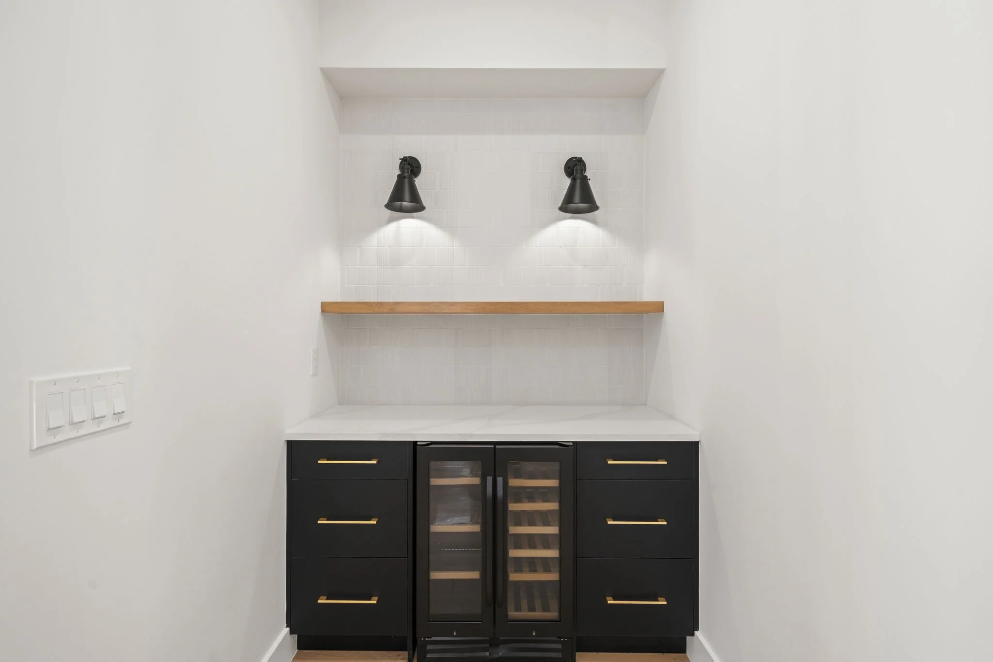 1024 E 22nd Avenue-The Grimsdale Group-V.M. Ybor-Ybor City-HRC Homes of Tampa Bay-bar 1.jpg