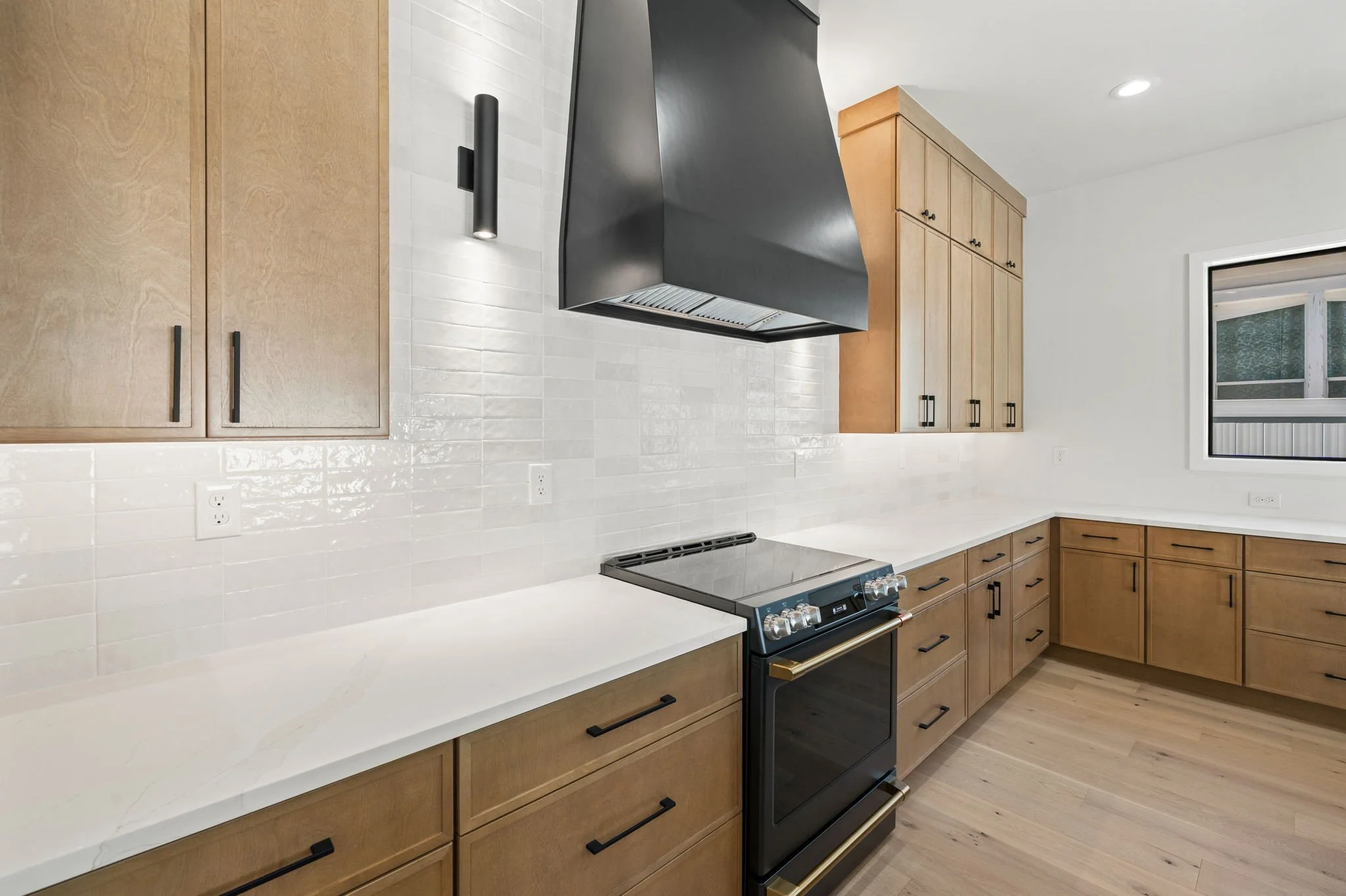 1024 E 22nd Avenue-The Grimsdale Group-V.M. Ybor-Ybor City-HRC Homes of Tampa Bay-kitchen 3.jpg