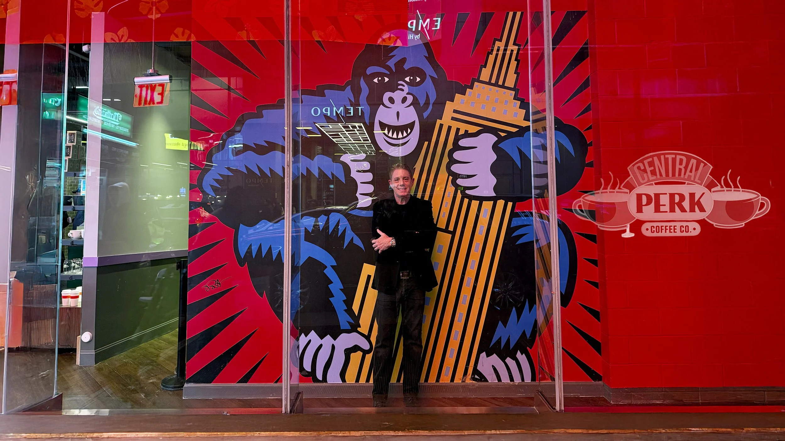 "Central Perk" Restaurant Opens in Times Square!