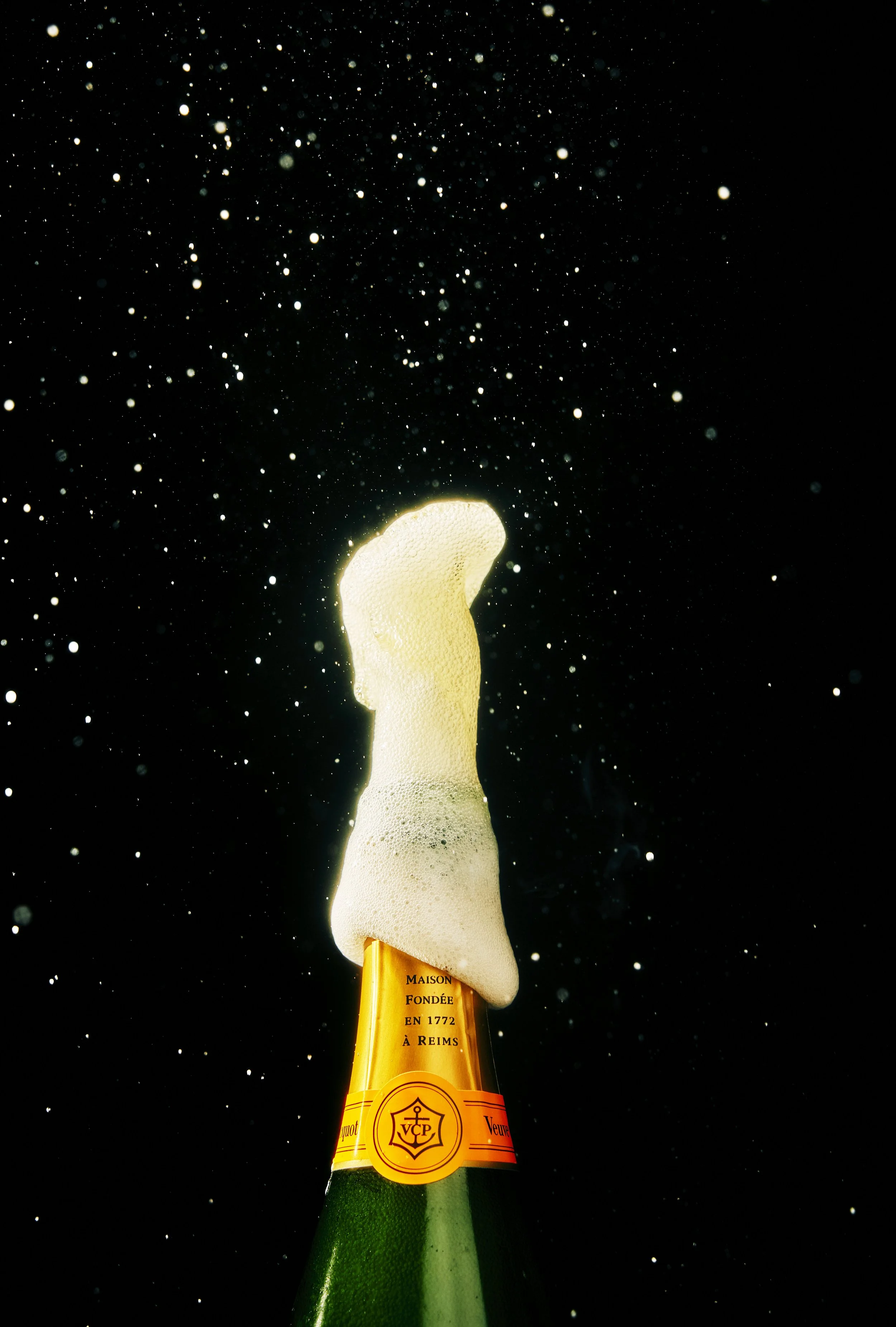 3148 - SPARKLING - misc - pouring - 53087.jpg