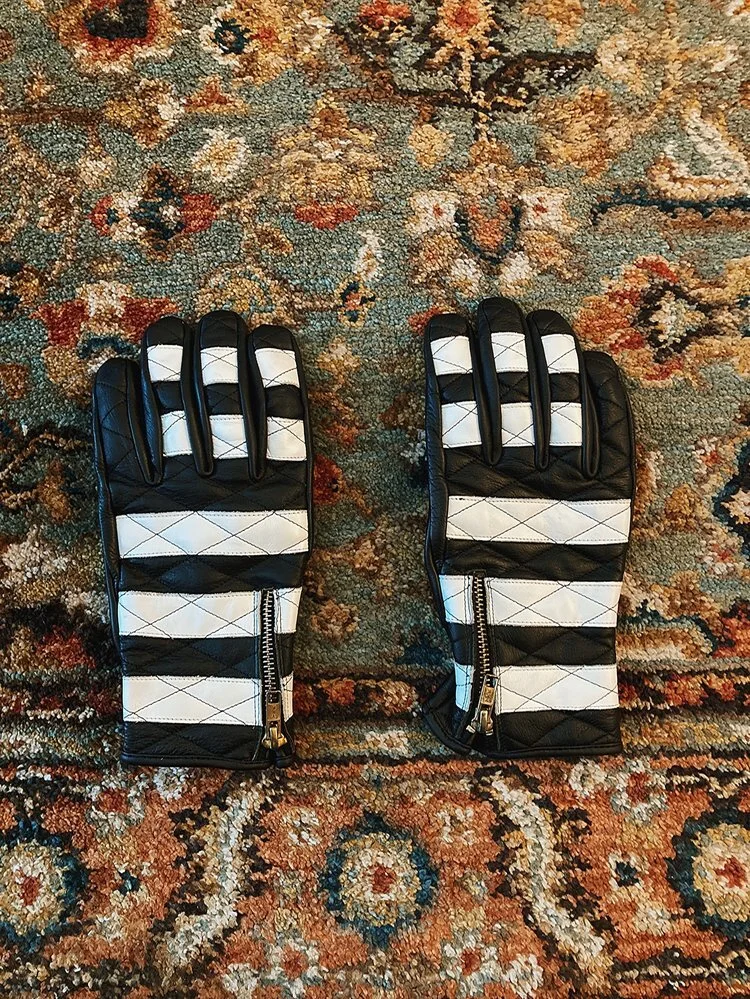 D17E372A-4C17-45BF-9C67-E877C259F187